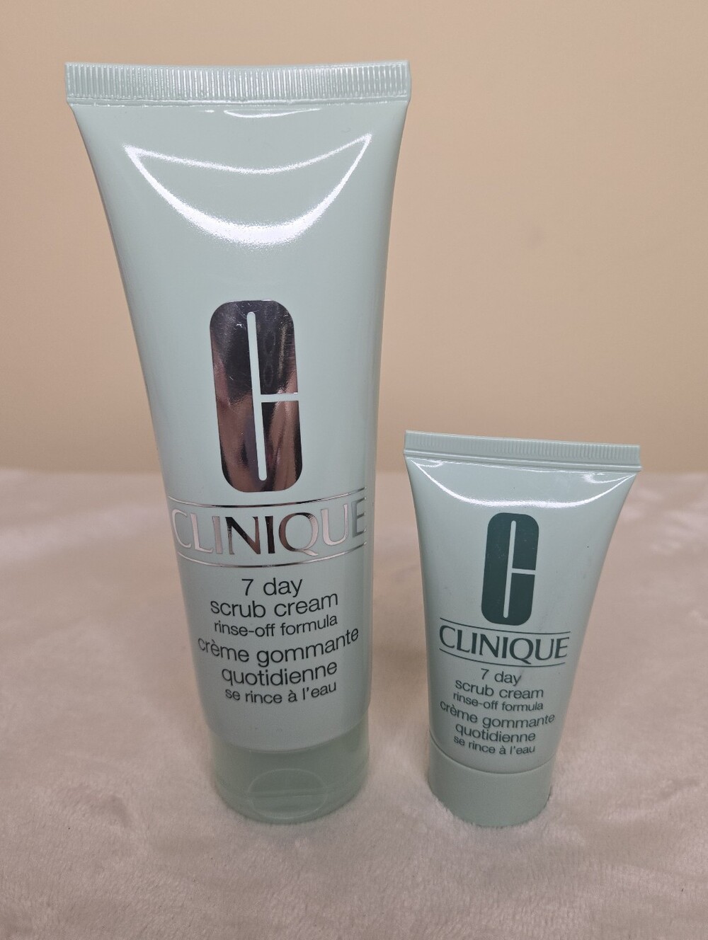 Clinique 7 Day Scrub With Bonus Travel Size